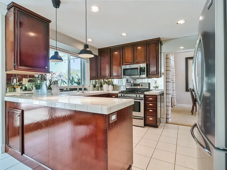 12472 Dormouse Rd — Photo 16