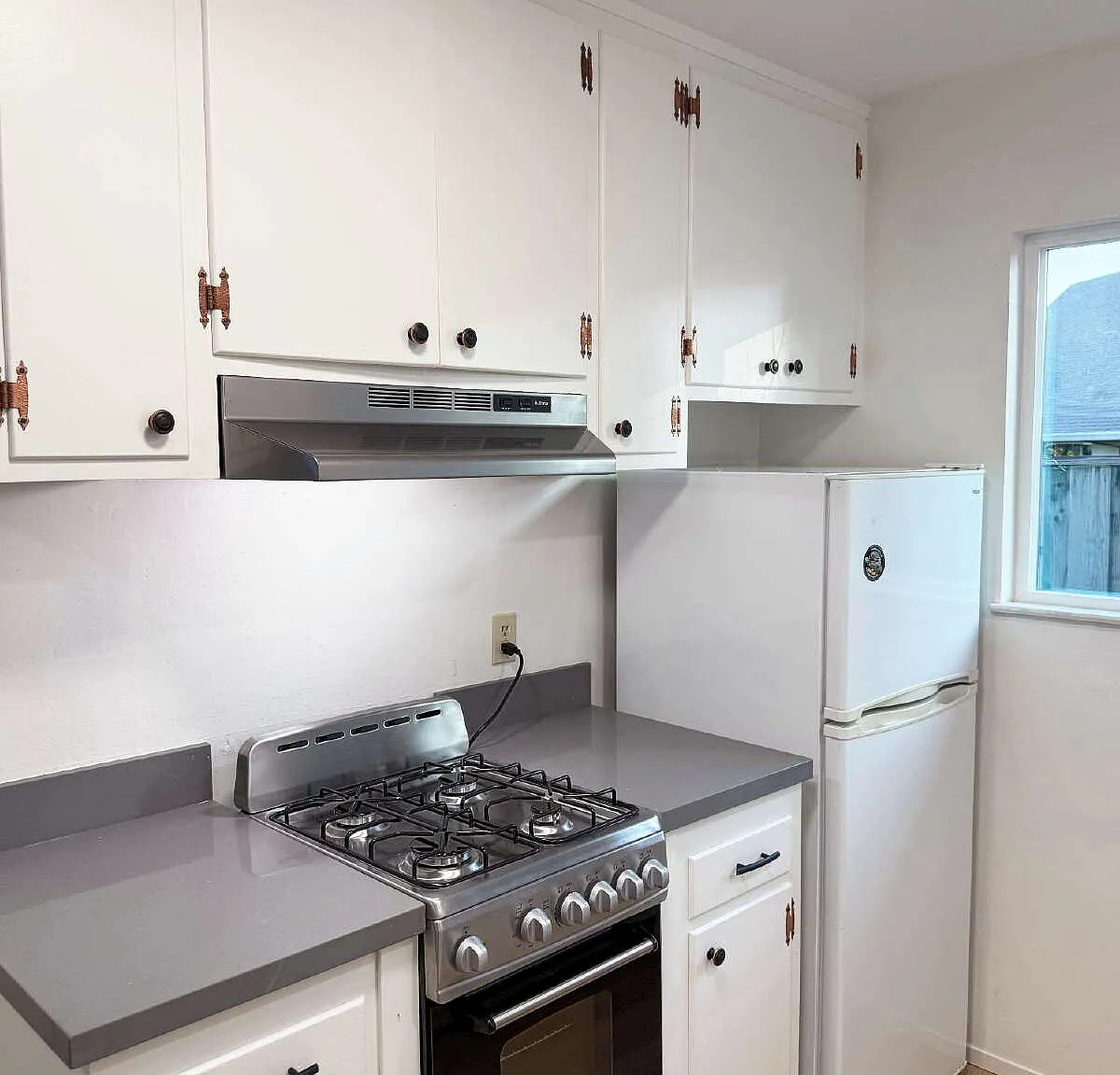 2 bed, 1.0 bath, $2,350 — Photo 1