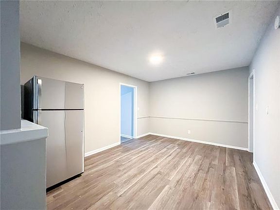 4th image of 714 26th Ave