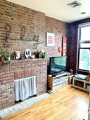 Rented by Bold New York | media 20