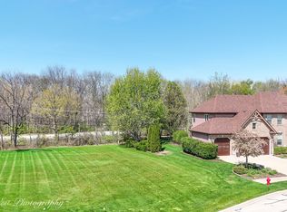 625 Sheffield Cir #229, Sugar Grove, IL 60554