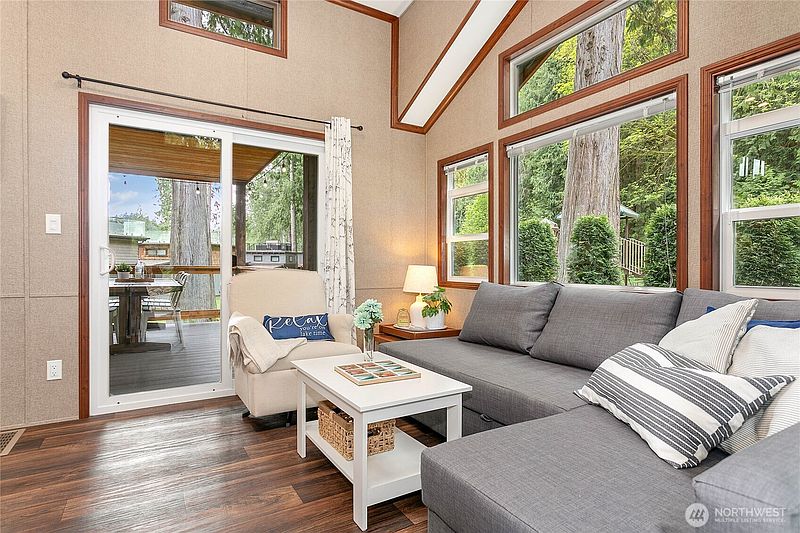 5th image of 990 S Lake Whatcom Boulevard #9