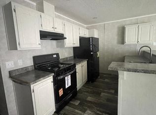 101 Nancy Ave #16, Bloomfield, IN 47424