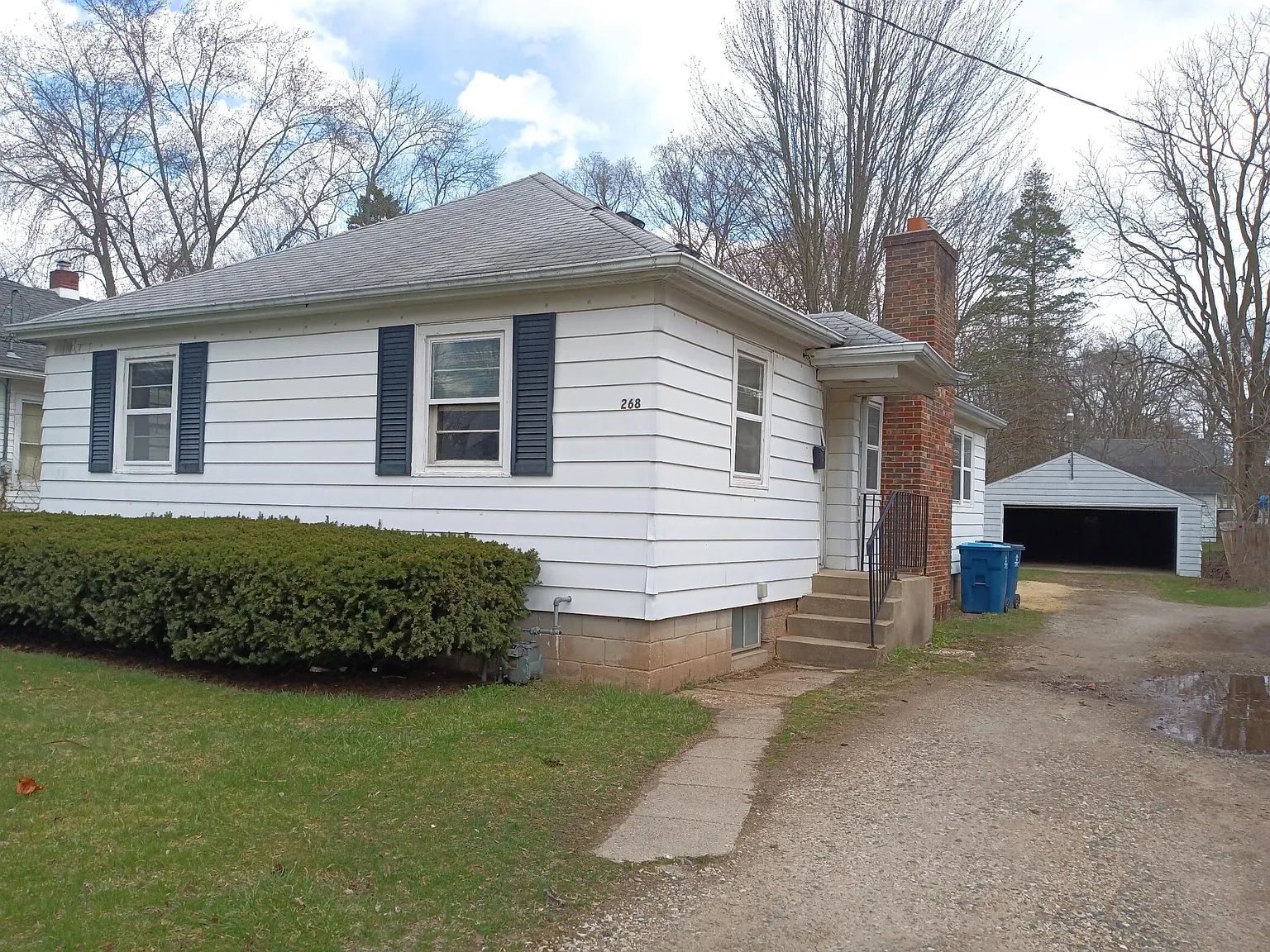 268 McKinley Ave N photo 1