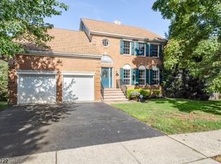 26 Strawberry Hill Rd, Branchburg, NJ 08876