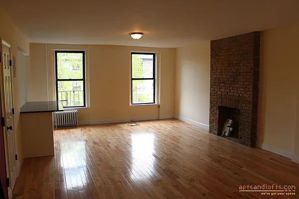 Rented by aptsandlofts.com | media 16