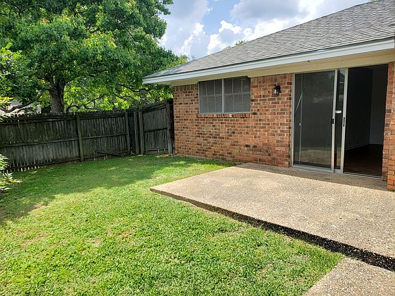 5th image of 430 & 434 Top Hill Dr