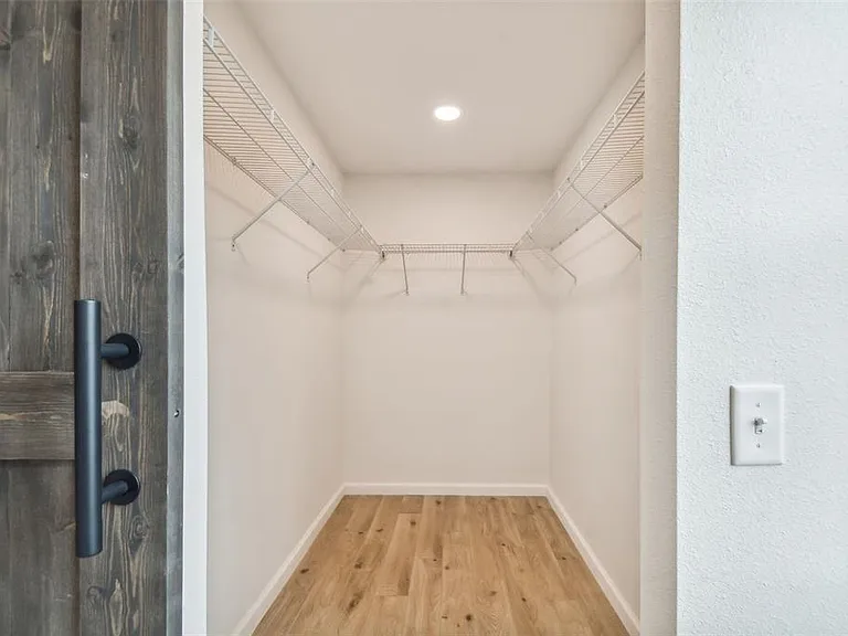 6408 Yosemite Dr — Photo 4