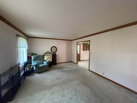 2nd image of 206 Snow Place Rd