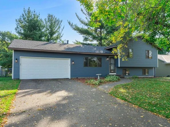 2655 Wimbledon Dr, Woodbury, MN 55125
