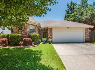 1933 Lilac Ln, Grapevine, TX 76051