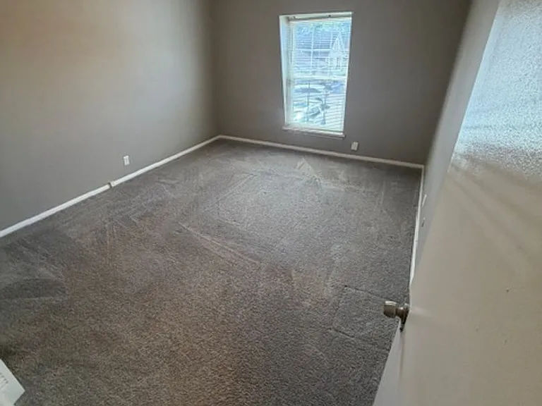 Naveen Pine Apartments — Photo 11