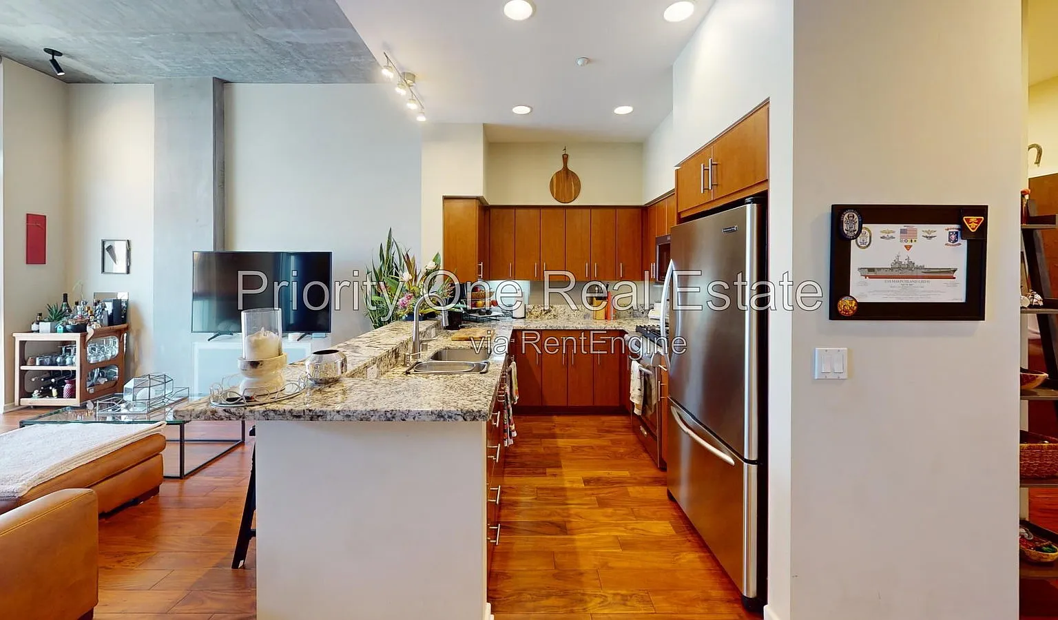 2 bed, 2.5 bath, 1318 sqft, $4,200 — Photo 2