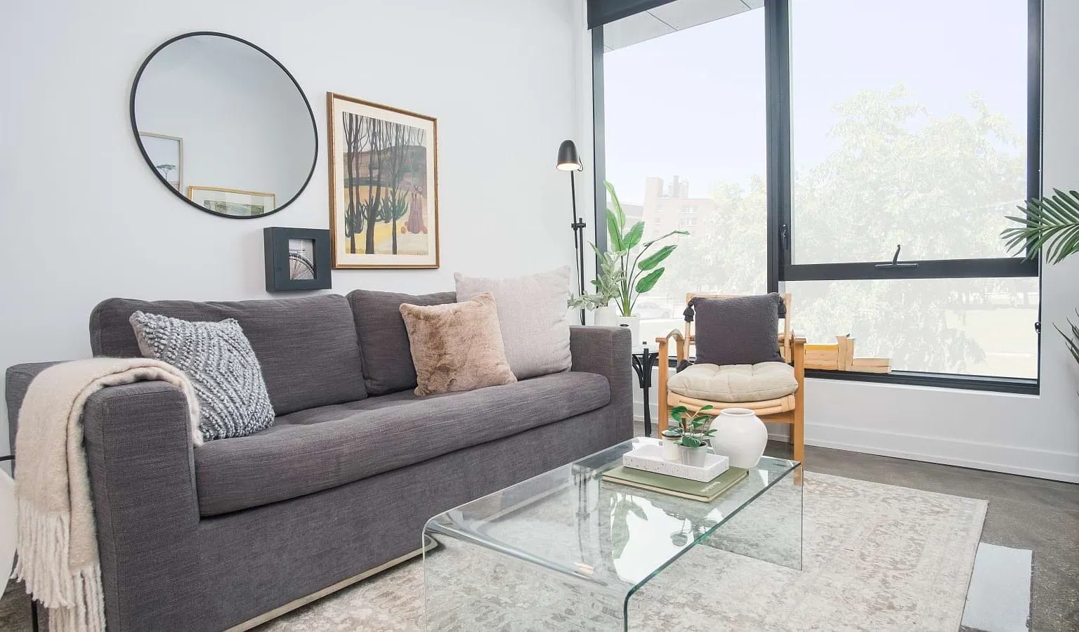 1 bed, 676 sqft, $2,345 — Photo 4