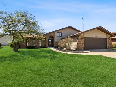 303 Greenfield Rd, Shorewood, IL, 60404