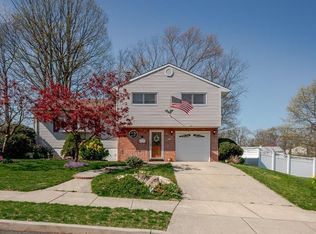 6 Birchwood Rd, Jamesburg, NJ 08831