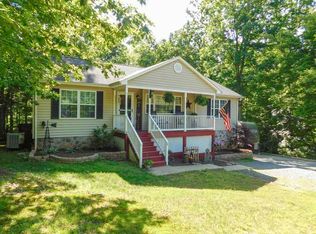 8 Arapaho Trl, Palmyra, VA 22963