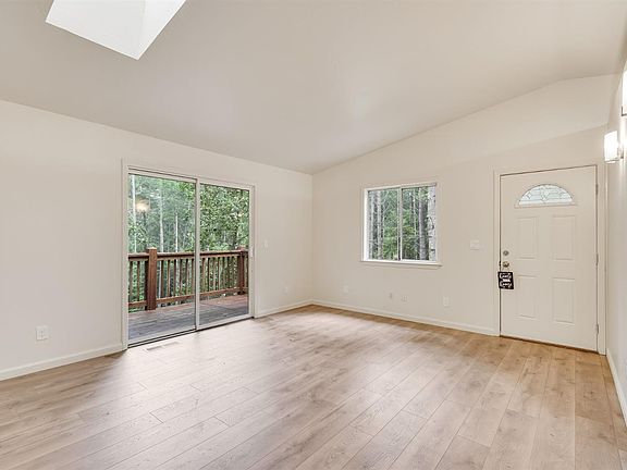 4th image of 26775 Bear Dr