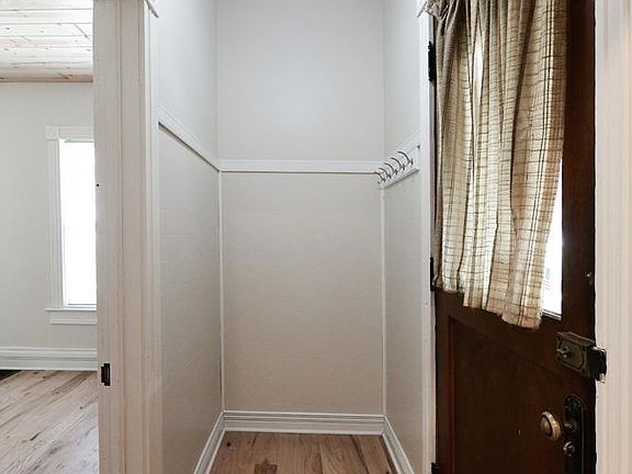 4th image of 812 N 42nd St