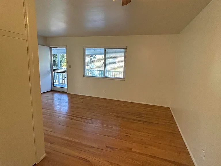 530 E Anapamu St #B — Photo 6
