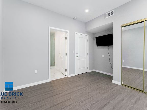 3rd image of 1166 1/2 W 29th St #1166