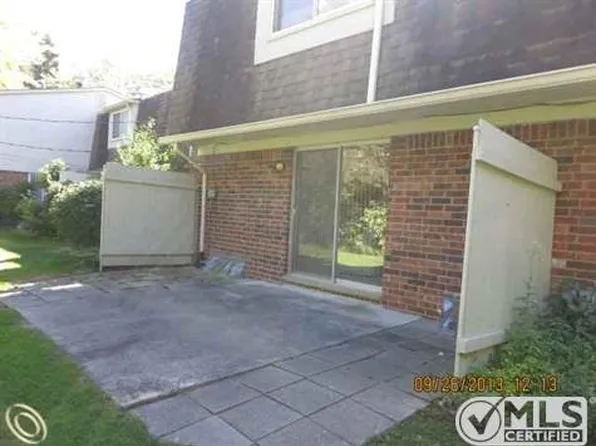 1194 Rolling Hills Dr #1, Bloomfield Hills, MI 48302