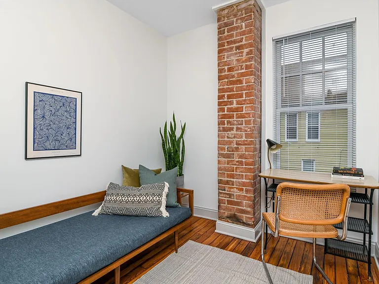 1255 Hubbard St — Photo 8