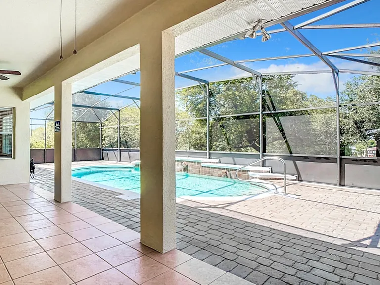 10809 Masters Dr — Photo 36
