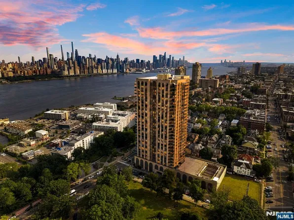 7855 Boulevard East #20F, North Bergen, NJ 07047