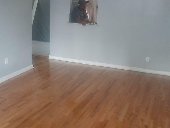 2nd image of 253 E 89th St Floor 1