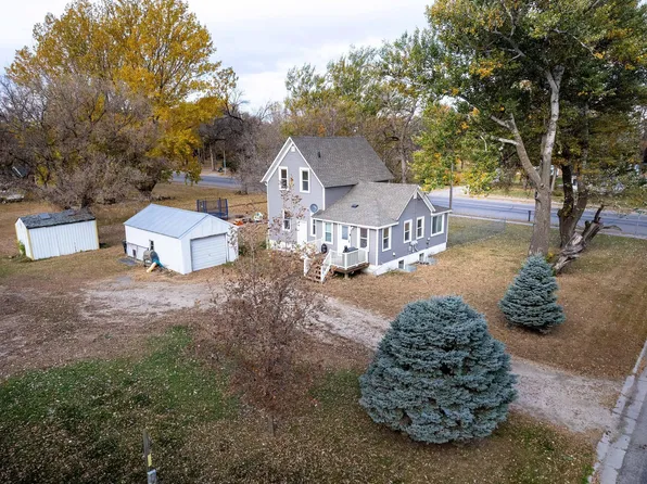 402 5th St W, Herman, MN 56248