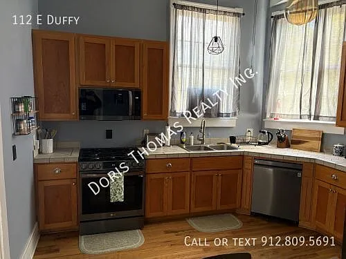 112 E Duffy St — Photo 9