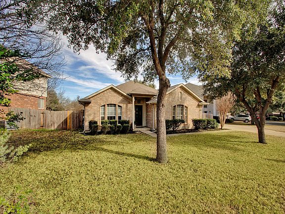 3rd image of 8009 Whitworth Ln