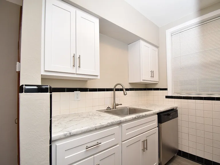 6360 Bancroft Ave #1 — Photo 6