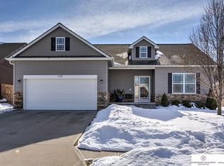 17219 Rampart St, Omaha, NE 68136