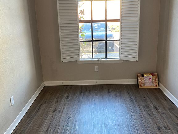 5th image of 8601 Carroll Oaks Dr