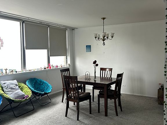 2nd image of 6301 N Sheridan Rd APT 6O