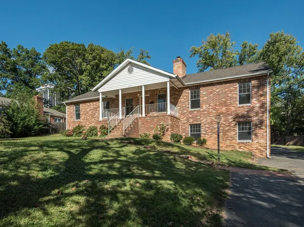 2971 Aspen Ln, Falls Church, VA 22042