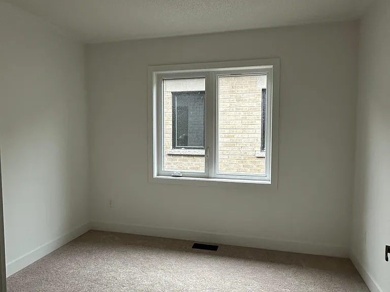 27 Deer Ridge Cres #MAIN — Photo 10