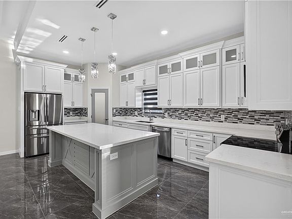 5th image of 2900 N 36th St