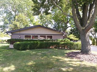 64 Eastmoreland Dr, Decatur, IL 62521