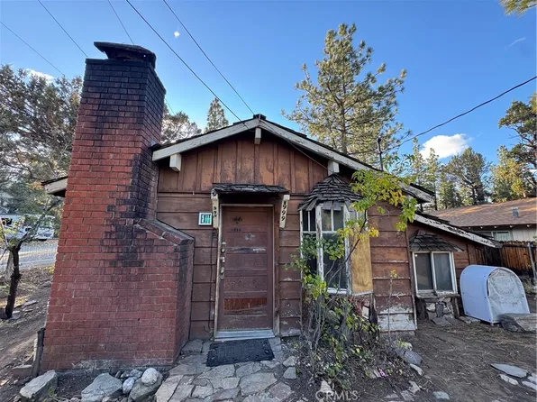 999 Pine Ln, Big Bear City, CA 92314