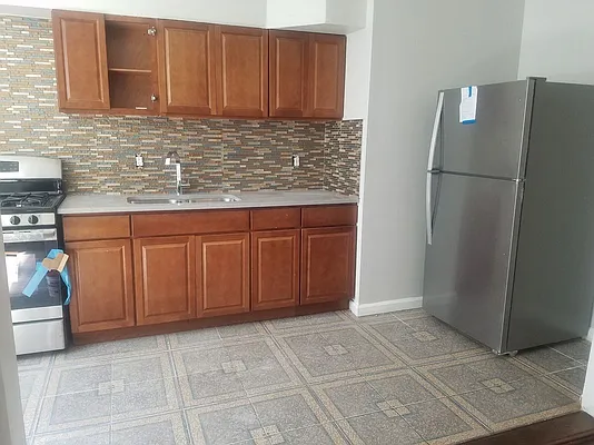 Rented by Midbrook Realty, LLC | media 22