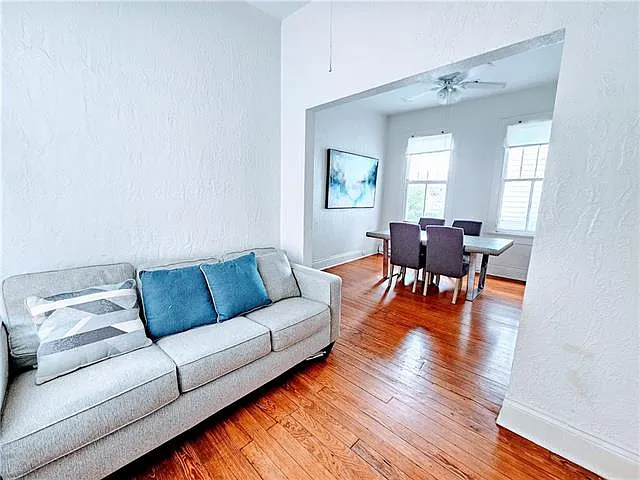 3935 Coliseum St — Photo 10