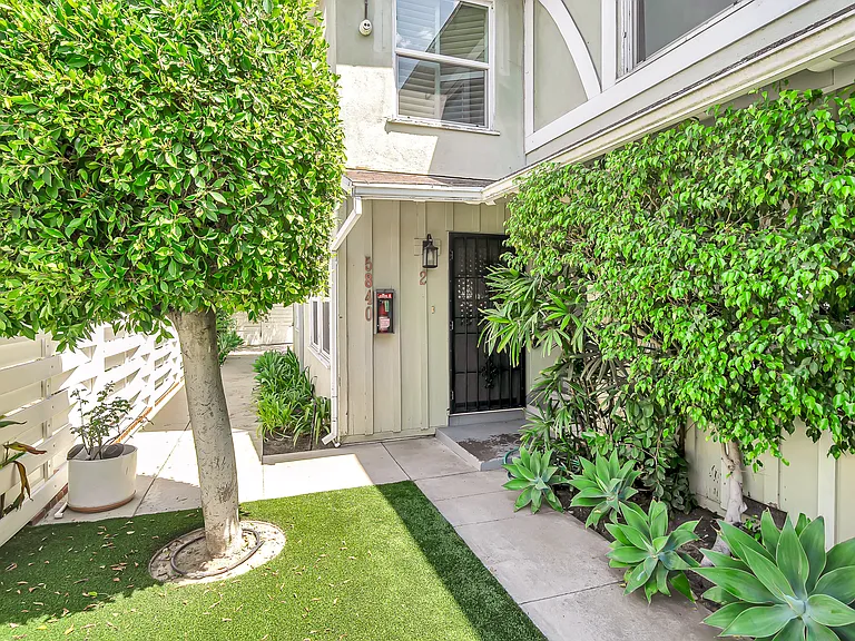 5840 Coldwater Canyon Ave #2 — Photo 14