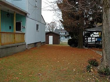 3rd image of 112 E Littlewood St