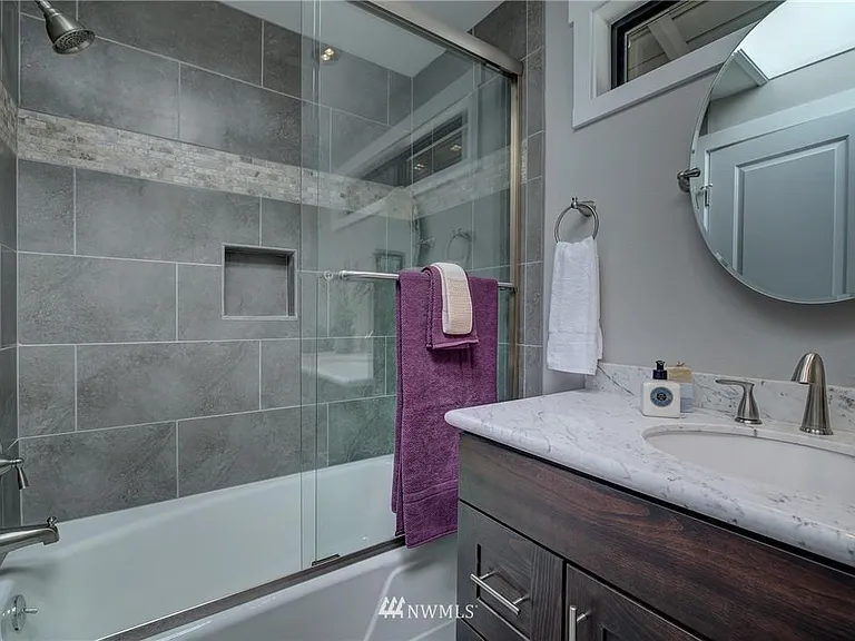 12814 NE 4th Pl — Photo 14