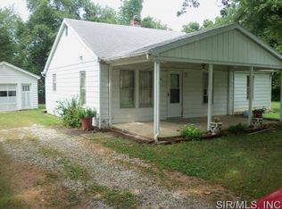 205 Sunset Dr, Bethalto, IL