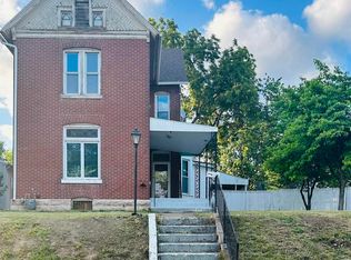 1119 Adams St, Quincy, IL 62301