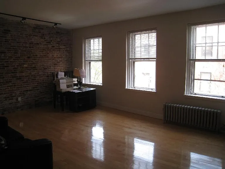 68 Phillips St #5 — Photo 20